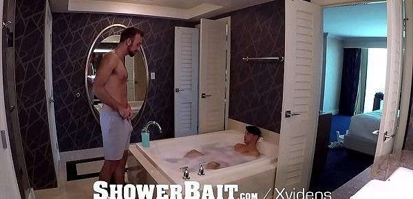  ShowerBait Str8 bait shower fuck with Casey Everett and Mason Lear